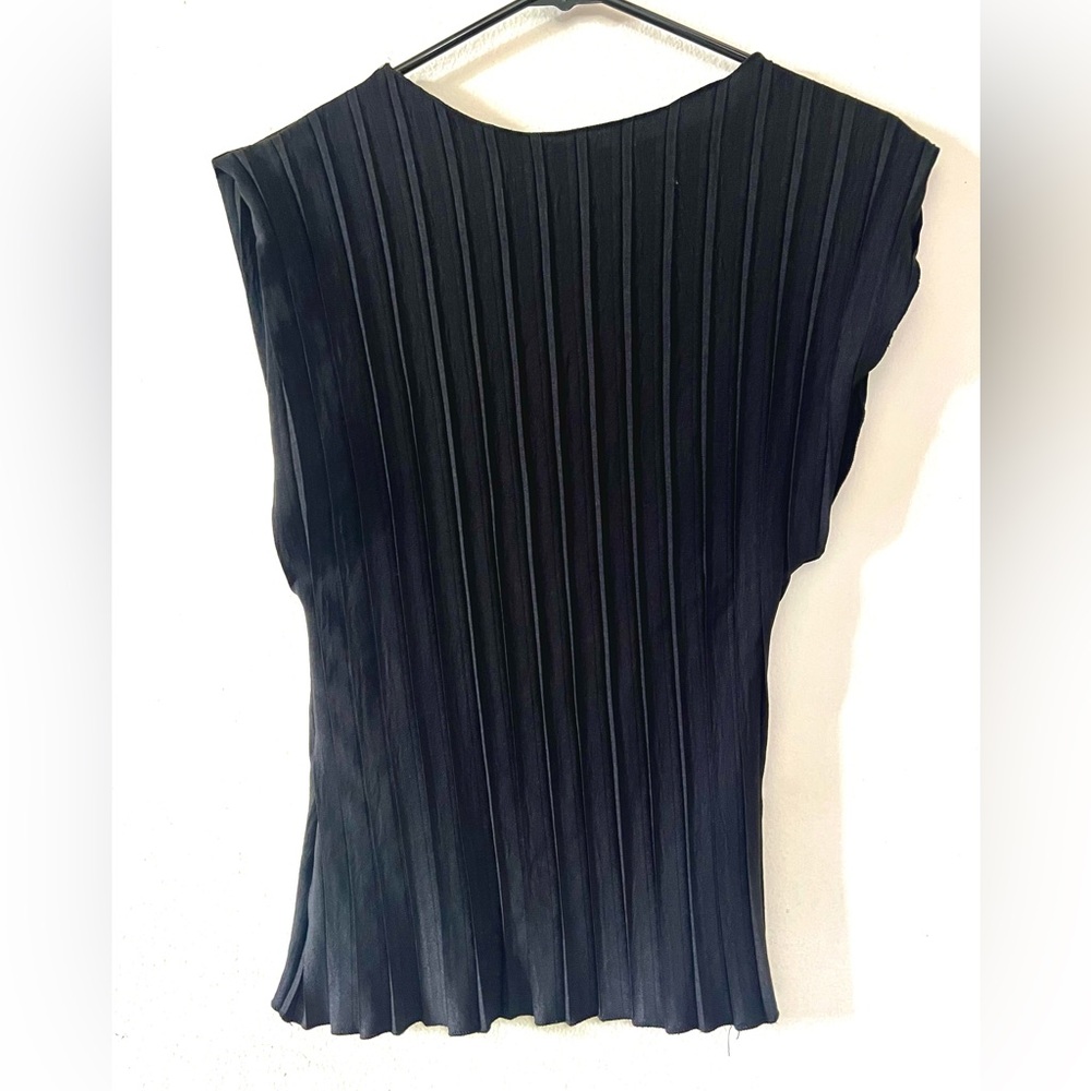 Zara Elegant Black Pleated Top